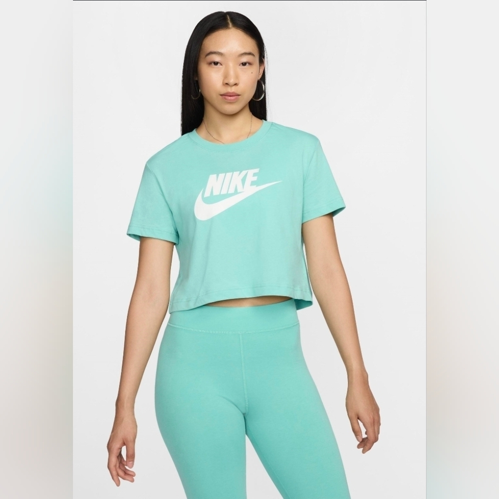 Nike Women's Teal Crop Top
